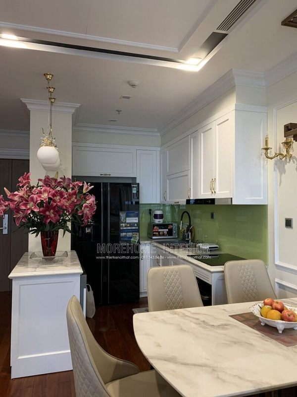 Việc thi công nội thất phòng bếp nhỏ gọn bao gồm các tủ bếp âm tường.